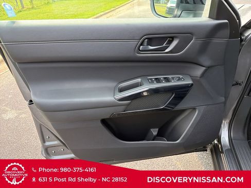 New 2026 Nissan Pathfinder SV w/ Cargo Package FWD image 10