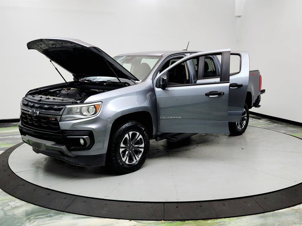 Used 2021 Chevrolet Colorado Z71 w/ Safety Package RWD image 9