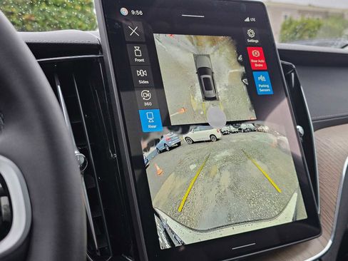 New 2026 Volvo XC60 B5 Ultra w/ Protection Package Premier image 23