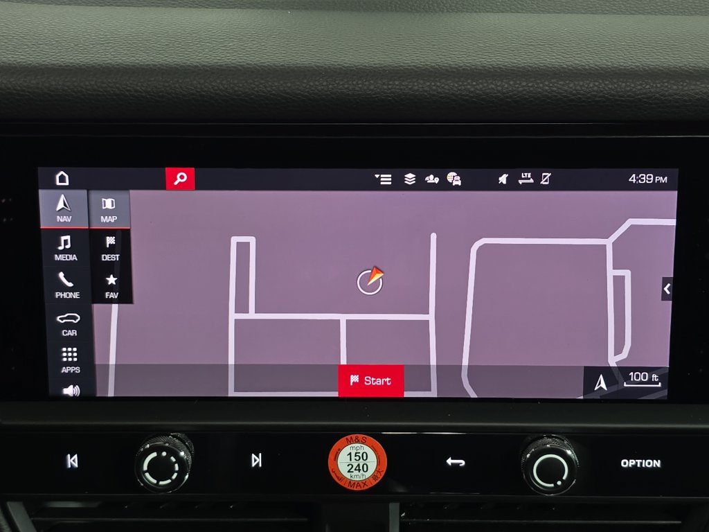 Certified 2026 Porsche Macan AWD/4WD image 18