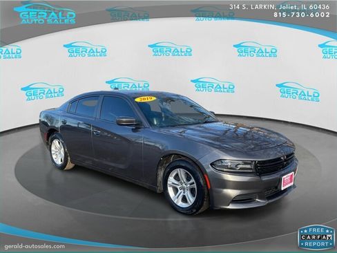 Used 2019 Dodge Charger SXT w/ Leather Interior Group image 9