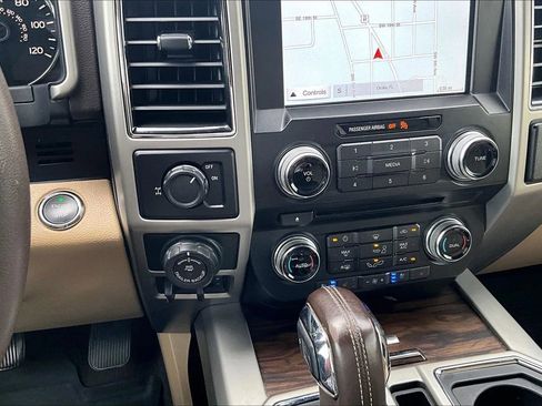 Used 2018 Ford F150 Lariat RWD image 24