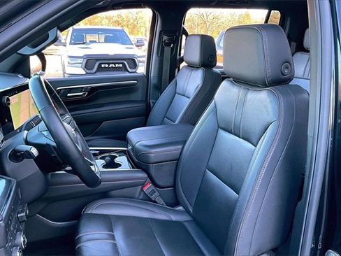 Used 2025 Chevrolet Suburban RST w/ RST Capability Package image 21