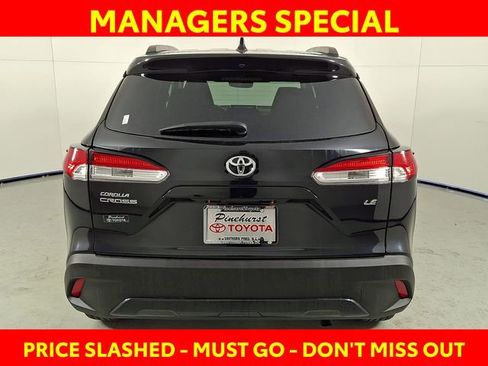 Used 2024 Toyota Corolla Cross LE image 6