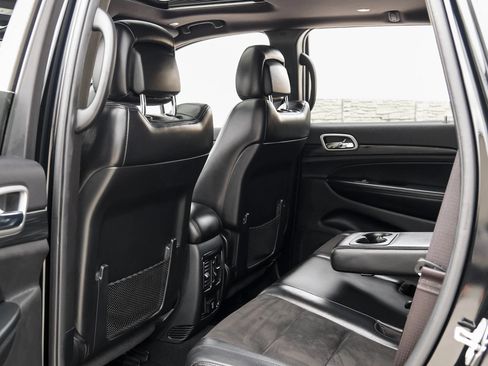 Used 2020 Jeep Grand Cherokee Altitude RWD image 39