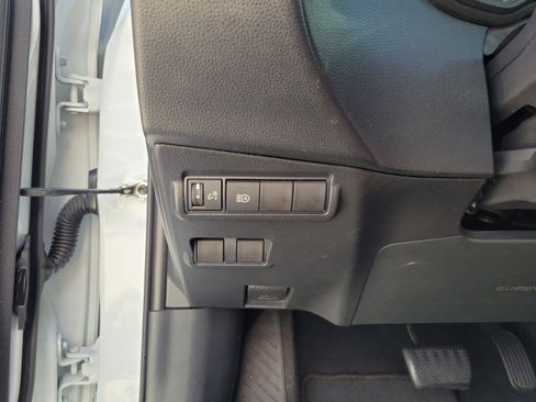 Used 2022 Toyota Corolla Cross LE FWD image 24