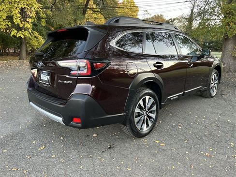 Certified 2024 Subaru Outback Limited image 8