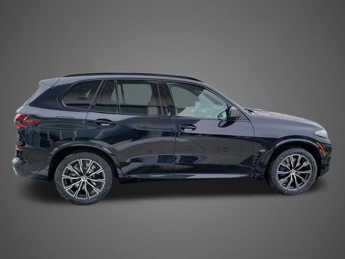 New 2026 BMW X5 M60i image 9