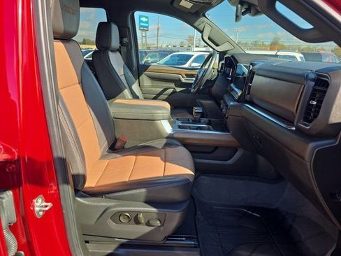 Used 2024 Chevrolet Silverado 1500 High Country AWD/4WD image 28