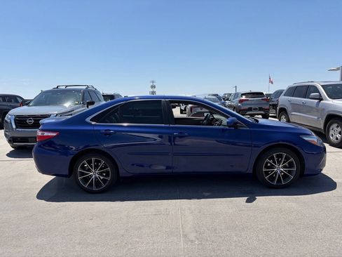 Used 2015 Toyota Camry XSE w/ Moonroof Package FWD image 3