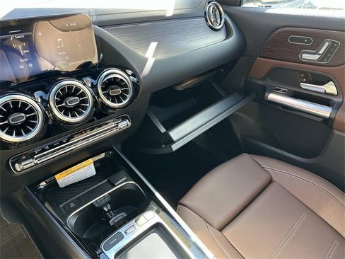 New 2026 Mercedes-Benz GLA 250 4MATIC image 17