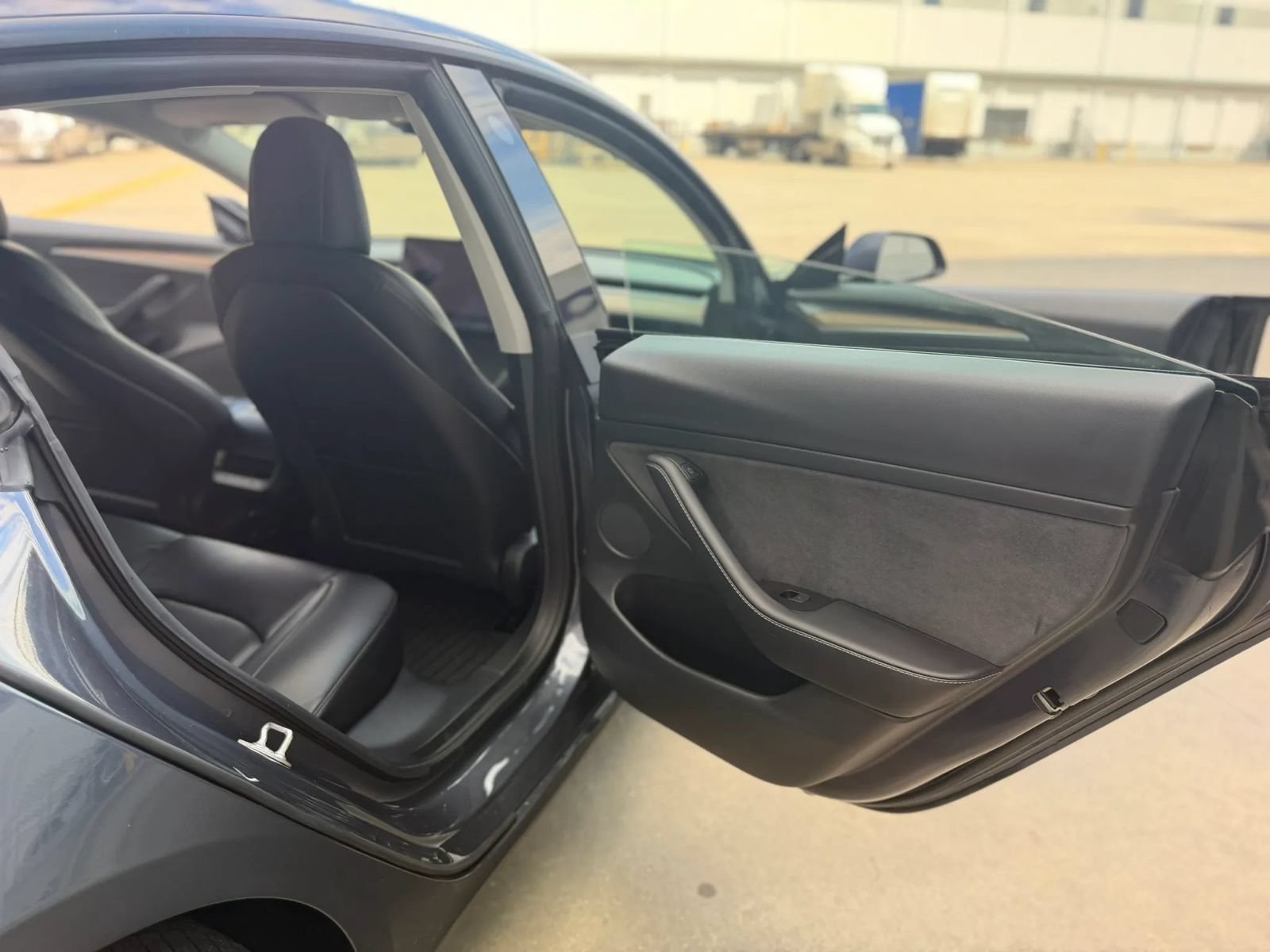 Used 2022 Tesla Model 3 Long Range AWD/4WD image 21