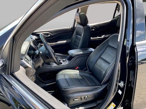 Used 2023 GMC Acadia Denali w/ Black Diamond Edition FWD image 8