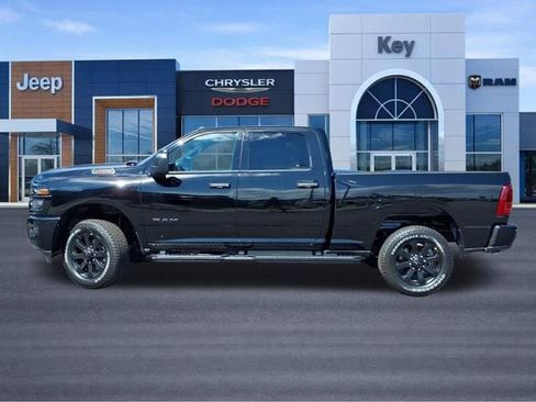New 2026 RAM 2500 Big Horn AWD/4WD image 4