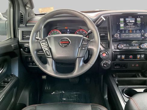 Used 2021 Nissan Titan PRO-4X w/ Pro-4x Convenience Package AWD/4WD image 6