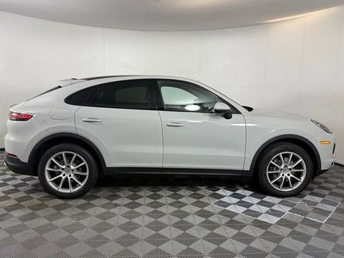Used 2020 Porsche Cayenne Base image 9