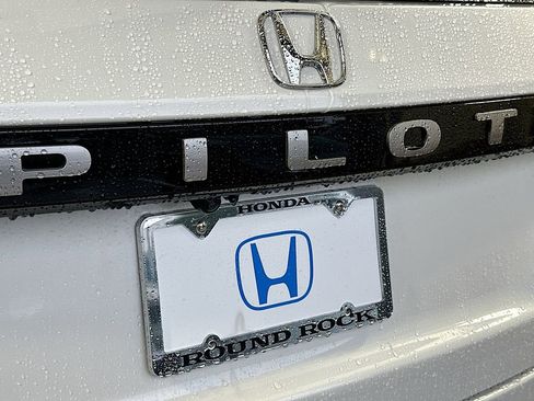 New 2026 Honda Pilot Touring image 21