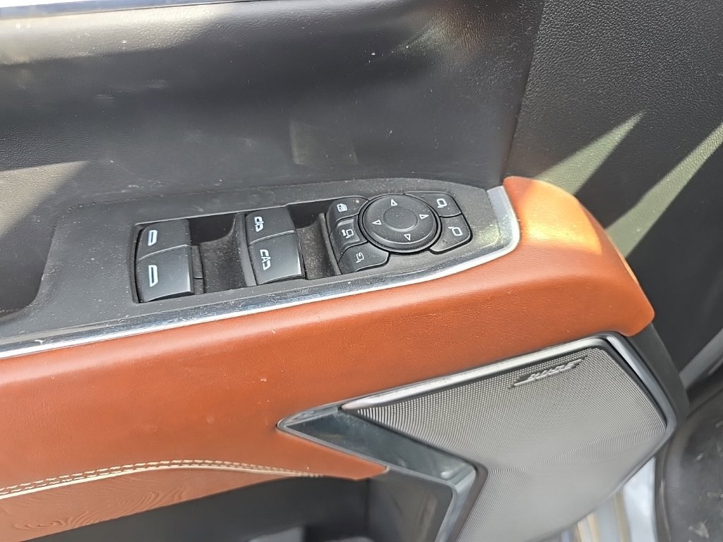 Used 2024 GMC Sierra 2500 Denali Ultimate AWD/4WD image 9
