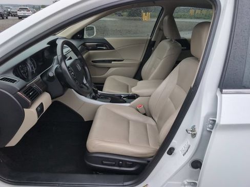 Used 2017 Honda Accord EX-L image 16