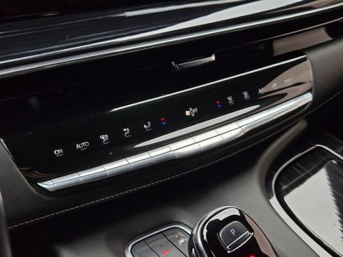 Certified 2024 Cadillac Escalade ESV V w/ LPO, ONYX Package image 21