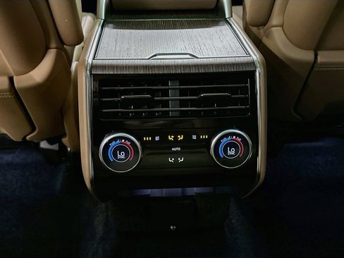 Used 2023 Land Rover Range Rover Long Wheelbase Autobiography AWD/4WD image 27
