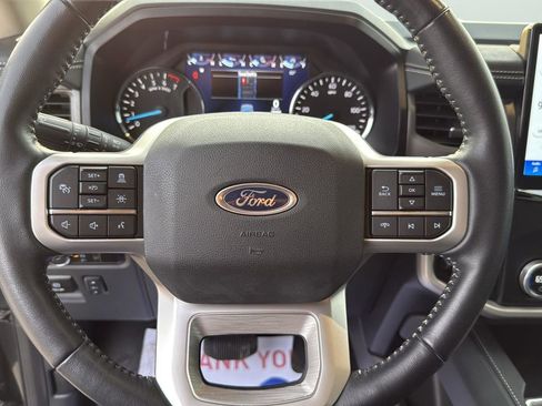 Used 2023 Ford Expedition XLT image 15
