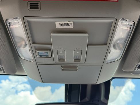 Used 2021 Toyota Tundra SR5 AWD/4WD image 33