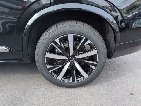 New 2026 Volvo XC90 B5 Core AWD/4WD image 16