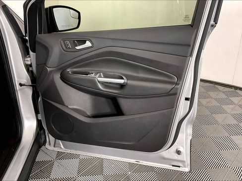 Used 2016 Ford Escape SE w/ SE Chrome Package FWD image 22