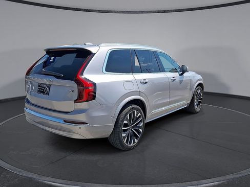 Certified 2026 Volvo XC90 B6 Plus AWD/4WD image 31