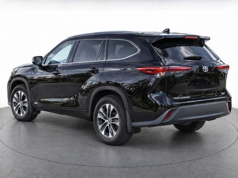 Used 2026 Toyota Highlander XLE AWD/4WD image 13