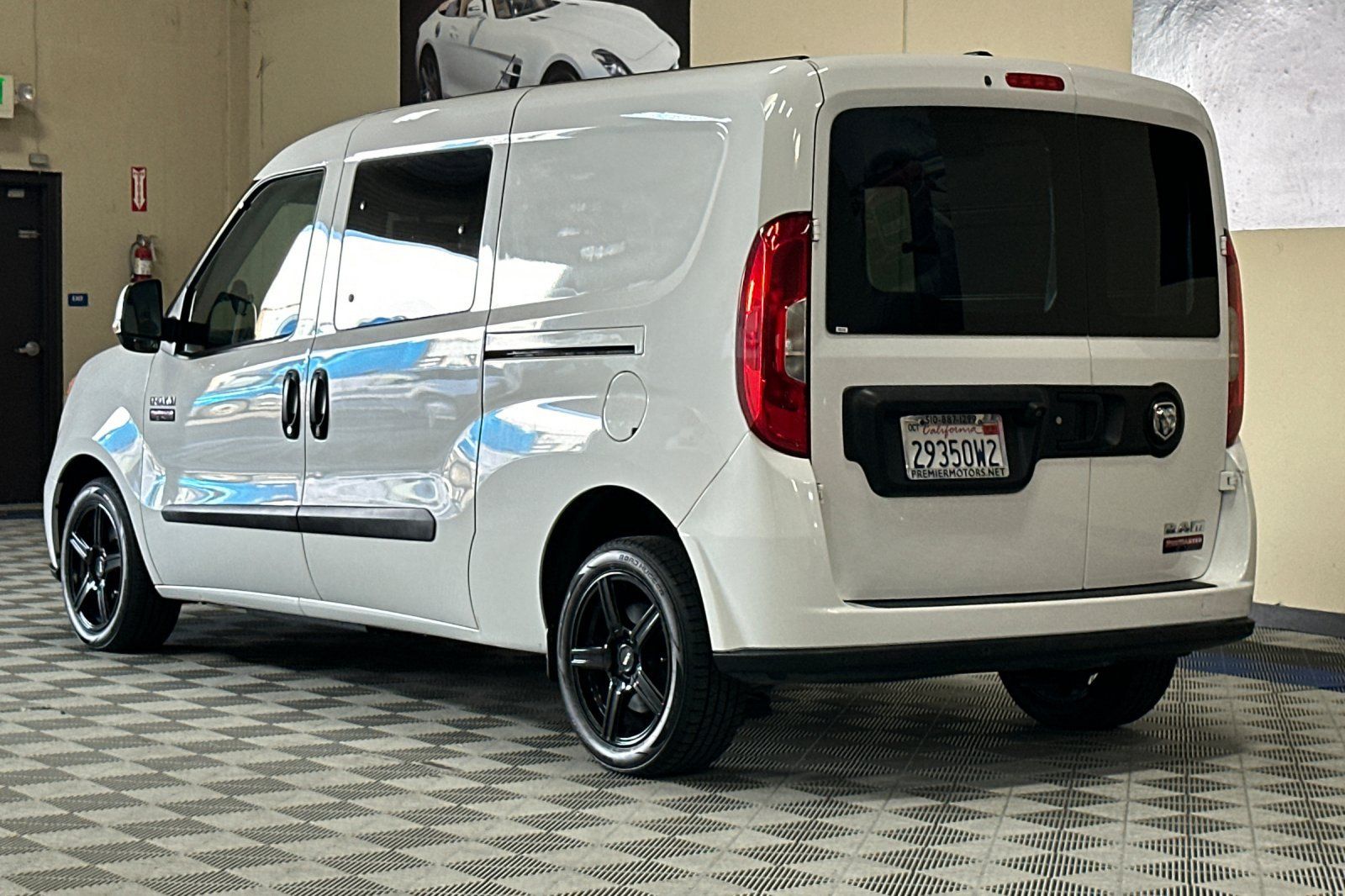 Used 2016 RAM ProMaster City Tradesman SLT w/ Rear Back-up Camera Group FWD image 6