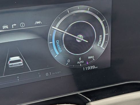 Used 2023 Kia Niro Wind FWD image 28