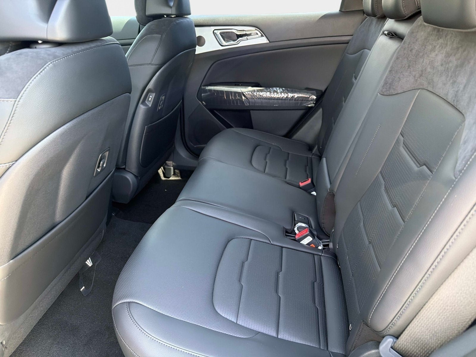 New 2026 Kia Sportage SX FWD image 11
