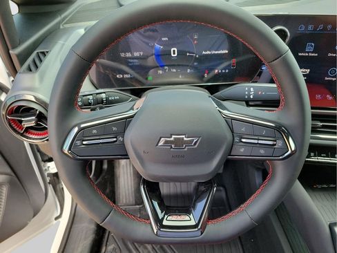 New 2025 Chevrolet Equinox EV RS w/ Convenience Package II image 17