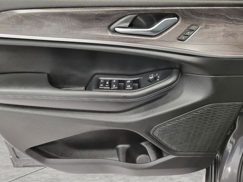 Used 2025 Jeep Grand Cherokee L Limited w/ Trailer Tow Package image 11