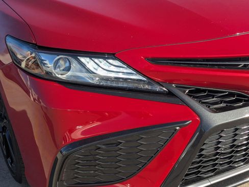 Used 2022 Toyota Camry XSE w/ Navigation Package image 11