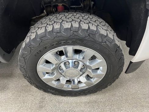Used 2019 GMC Sierra 2500 Denali w/ Duramax Plus Package AWD/4WD image 78