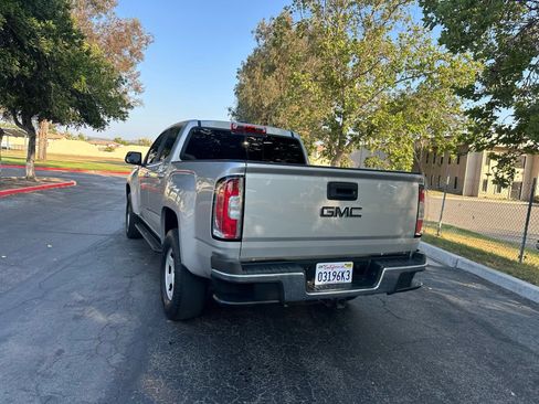 Used 2018 GMC Canyon SLE w/ SLE Convenience Package RWD image 16