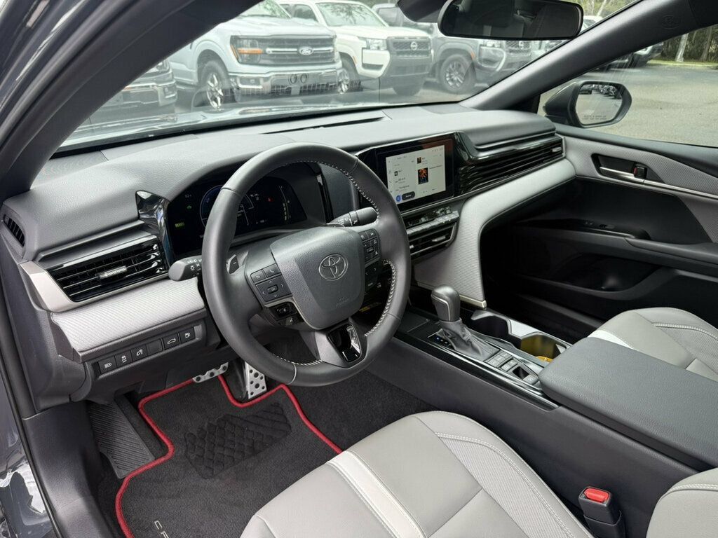 Used 2026 Toyota Camry SE FWD image 3