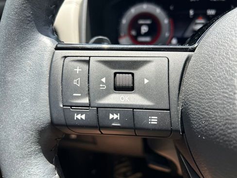 Certified 2024 Nissan Rogue SL w/ SL Premium Package FWD image 23