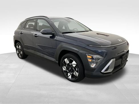 Certified 2025 Hyundai Kona SEL image 25