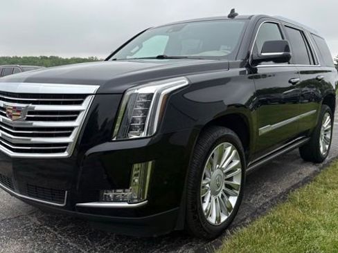 Used 2020 Cadillac Escalade Platinum AWD/4WD image 9