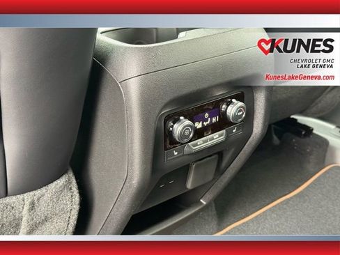 New 2026 GMC Acadia AT4 w/ Luxury Package AWD/4WD image 30