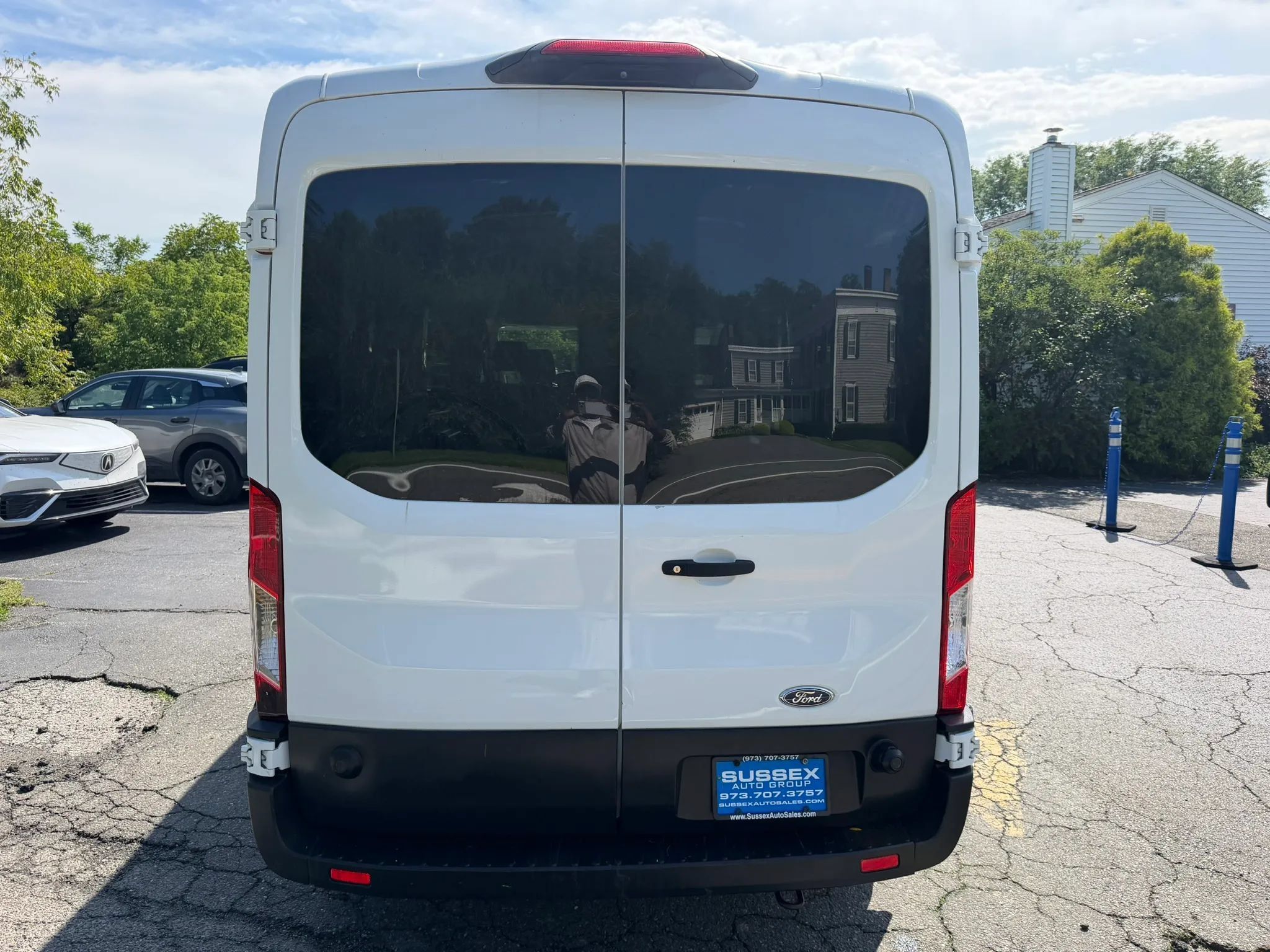 Used 2020 Ford Transit 150 RWD image 5
