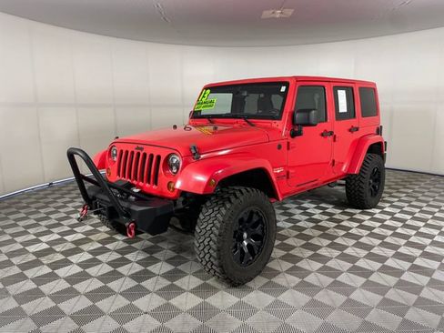 Used 2013 Jeep Wrangler Unlimited Sahara w/ Connectivity Group AWD/4WD image 1