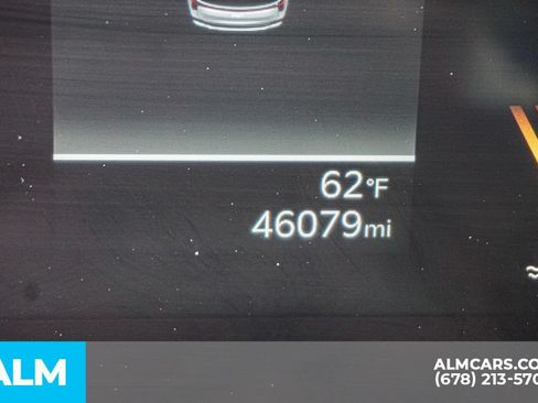 Used 2025 Kia Carnival FWD image 57