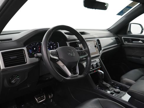 Used 2023 Volkswagen Atlas Cross Sport SEL Premium R-Line AWD/4WD image 17