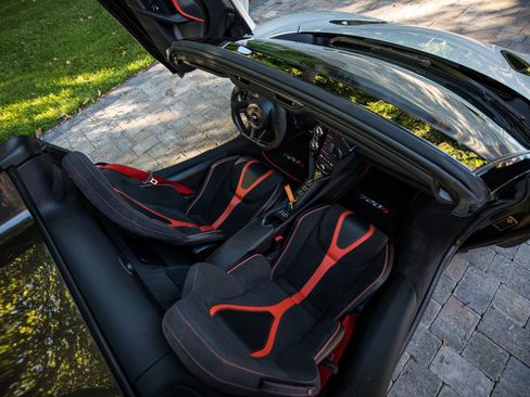 Used 2021 McLaren 720S Performance RWD image 74