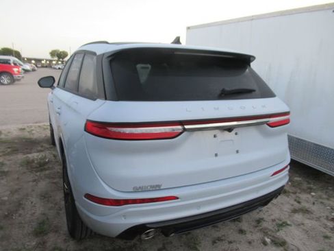 Certified 2025 Lincoln Corsair FWD w/ Equipment Group 101A image 4